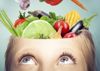 Los 5 mejores alimentos para mantener el cerebro sano
