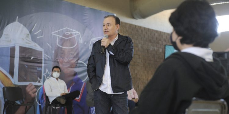 Si estudian, si se preparan, estarán en condiciones de disputar todas las oportunidades: Alfonso Durazo