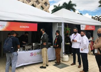 Gastronomía sonorense cautiva a visitantes del Tianguis Turístico