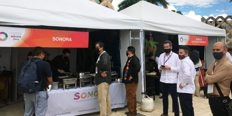 Gastronomía sonorense cautiva a visitantes del Tianguis Turístico