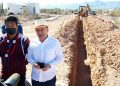 Supervisan avances en obras para abastecer de agua a Punta Chueca