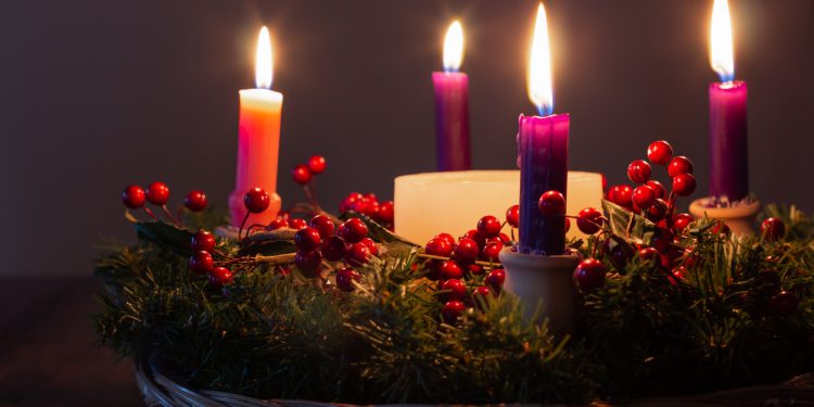 Cómo hacer una hermosa Corona de Adviento para decorar tu mesa y su significado