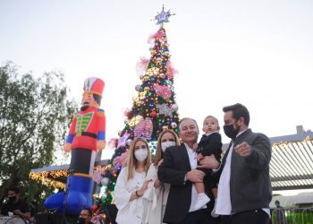 Encienden árbol navideño en reapertura del Parque Infantil del Estado de Sonora