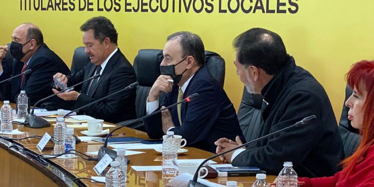 Participa gobernador de Sonora en parlamento abierto sobre reforma energética