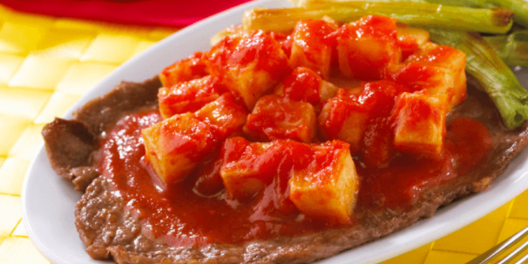 Bisteces con papas y cebollitas