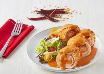 Pechuga cordon bleu con salsa de 3 chiles