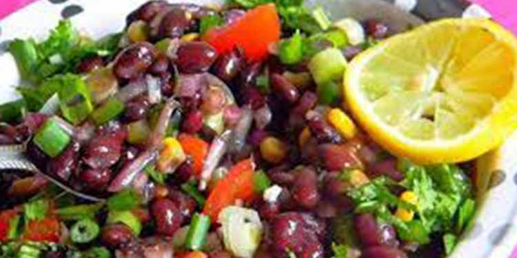 Deliciosa ensalada energética de frijol