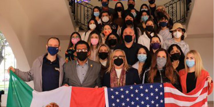 Visitan Unison estudiantes y académicos de Universidad del Norte de Arizona