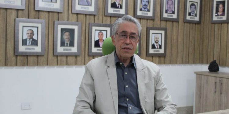 Reconoce la AIMMGM Sonora la aportación académica de geólogo