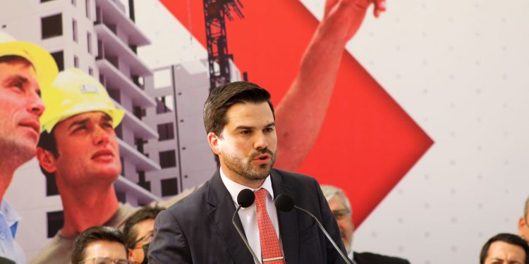 Rinde protesta Jorge Aguirre Robles como presidente de CMIC Sonora