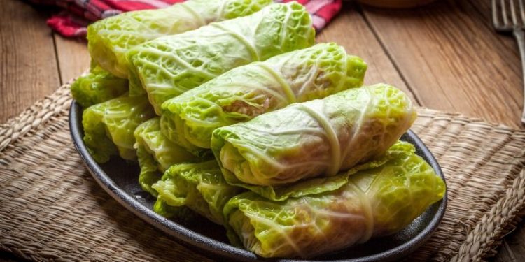 Rollitos de col rellenos
