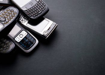 Cómo reciclar, reutilizar, donar o vender tu viejo móvil de forma segura