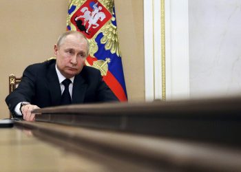 Putin se va quedando solo; oligarcas rusos le han dado la espalda: Especialista