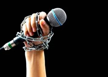 El oscurantismo del periodismo: La libertad de expresión se encuentra atada.