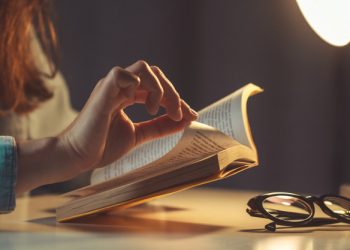 Realizan primer bazar del Día Mundial del Libro