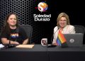 Madre de trillizos emprende negocio y lo logra con el apoyo de su esposa