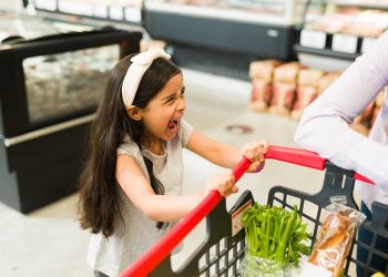 Tu hijo no necesita que les todo para saber que lo amas