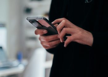 El 40 por ciento de adolescentes LGBT+ sufren ciberacoso