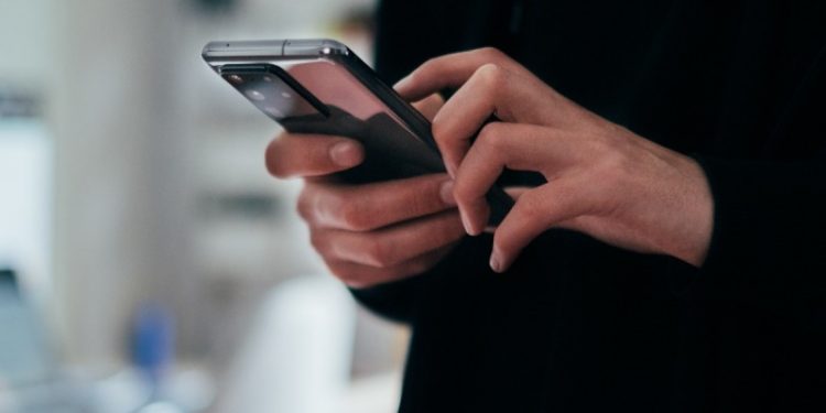 El 40 por ciento de adolescentes LGBT+ sufren ciberacoso