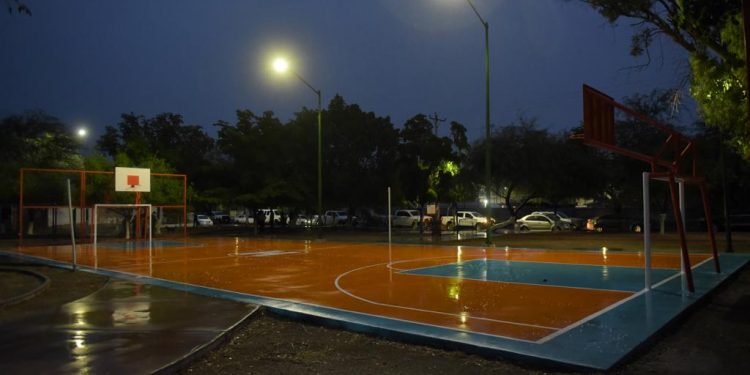 Entregan parques rehabilitados en Las Lomas y El Ranchito