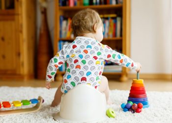 La popó de tu bebé te habla