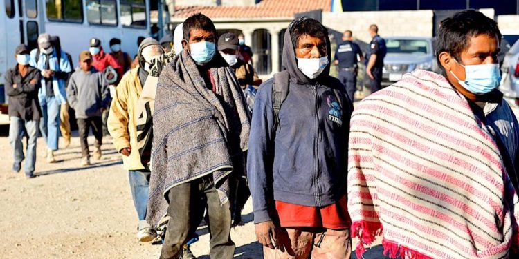 Apoyan a personas en situación de calle a reagresar a su lugar de origen
