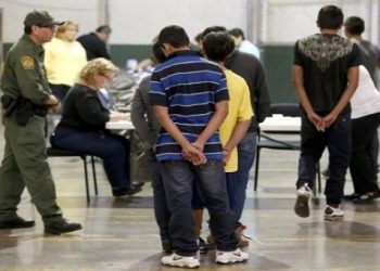 Exponen en Seminario problemática de estudiantes deportados de EU