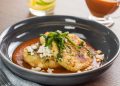 Tortitas de Papa y Poblano en Salsa Roja