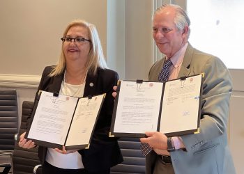 Firman Memorando de Acuerdo Internacional Unison y Universidad de Arizona