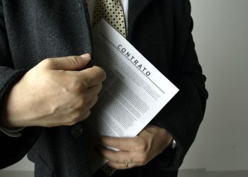 López Obrador continúa contratando empresas fantasmas