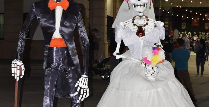 Presentes catrinas en Centro Histórico de Hermosillo