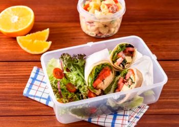 Wrap de Espinaca, Tocino y Pollo a las Finas Hierbas