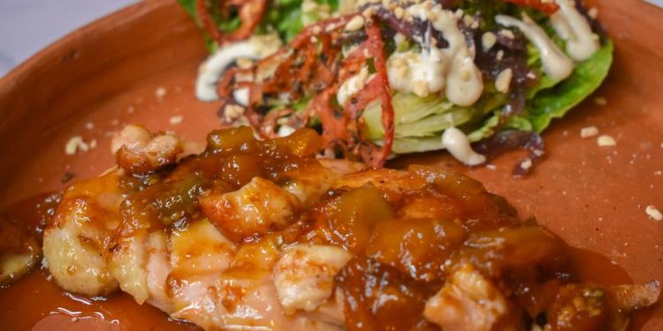 Pechuga de pavo rostizada y glaseada