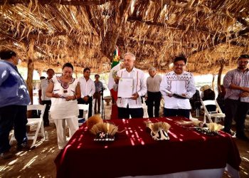 Promete AMLO tierras y un distrito de riego propio para el pueblo Yaqui