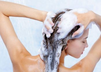 ¿Es bueno lavar el cabello diario?