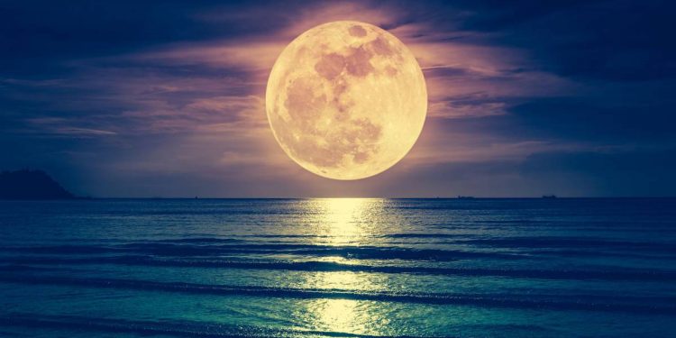 Los más increíbles secretos de la Luna