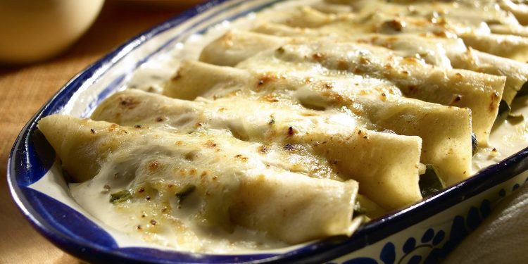 Enchiladas verdes con pollo