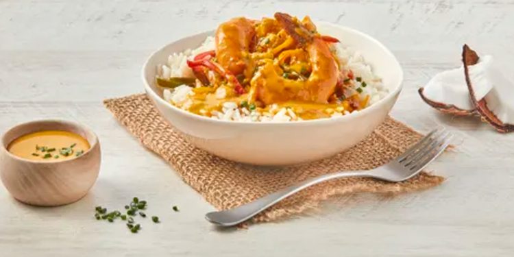 Camarones al curry con arroz