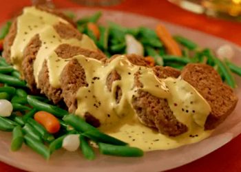 Rollo de carne en salsa de mostaza