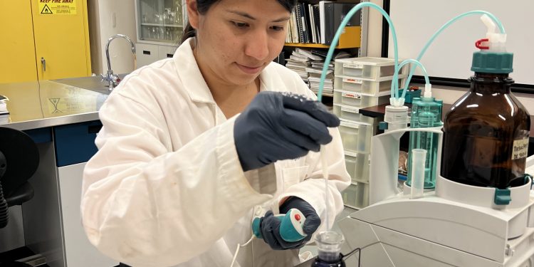 Destaca Unison trabajo de las mujeres en la ciencia