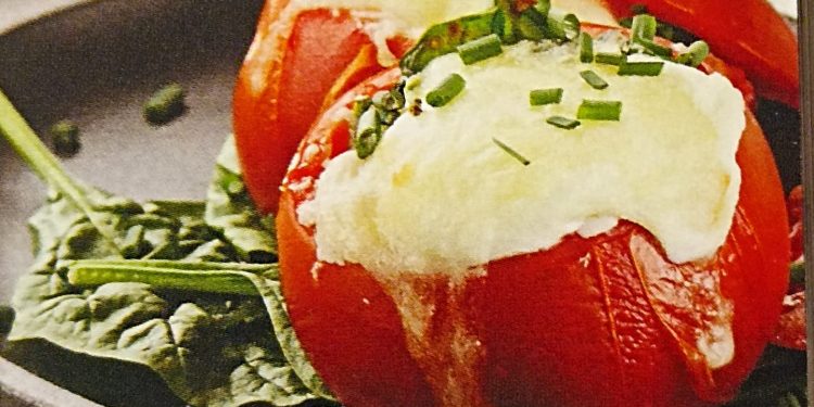 Tomates rellenos de nopal y queso