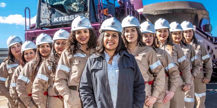 Más de 2 mil mujeres se suman a actividades de Grupo México en el marco de la conmemoración del 8 de marzo