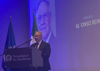 El empresario Alfonso Reina Villegas es reconocido con el Premio al Mérito EXATEC