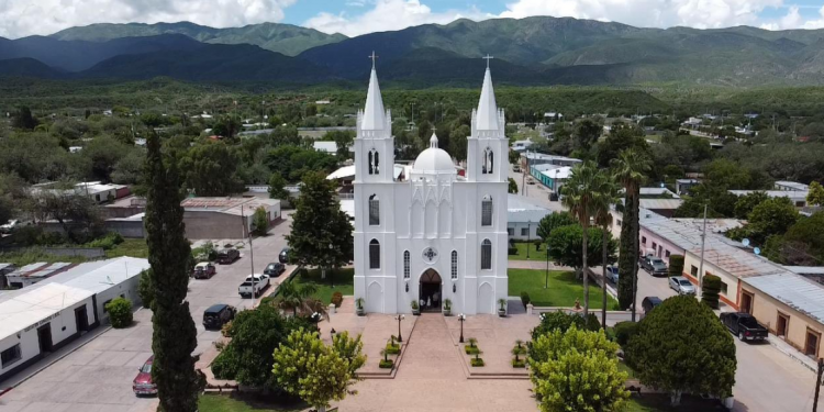Granados, Sonora cumple 200 años y su gente los festeja “de manteles largos”