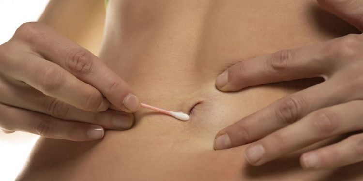 Cómo mantener el ombligo limpio