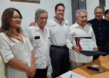 Don Jorge Enríquez Valle, “la voz de oro” recibe Reconocimiento trayectoria de vida