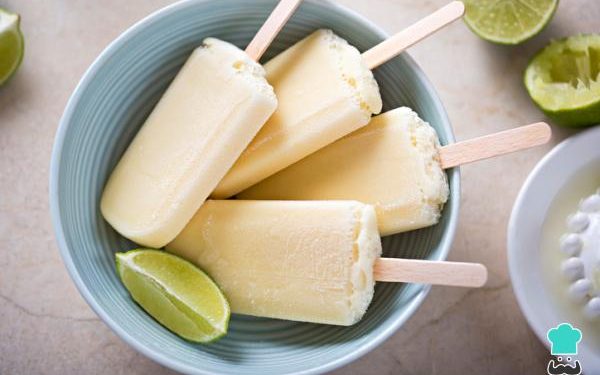Paletas heladas de limón