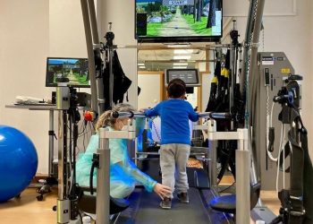 Se crea la Fundación TUFESA e inicia moviendo a las niñas y niños en rehabilitación en el CRIT