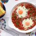 Huevos al horno en salsa de tomate