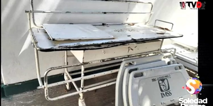 Camillas de IMSS cumplieron 20 años cuando su vida útil es de 10